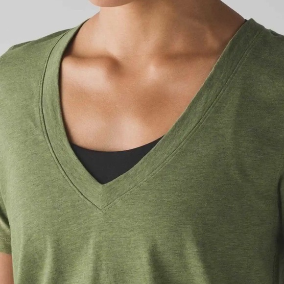 💚Lululemon Love Tee Olive Top - Picture 11 of 11